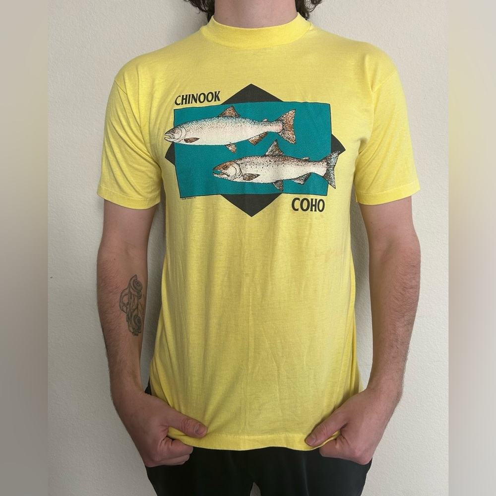 1980s Vintage Yellow Hanes Fifty Fifty Shirt L - Single Stitch ~ Chinook Fish